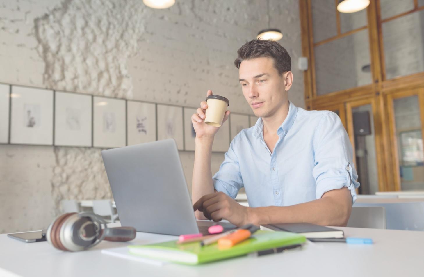 Session de formation en analyse de marché avec visualisation de données financières